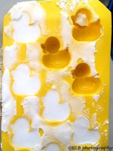 Essential oil shower steamers and melts-- No time for baths, but love the aromatherapy benefits of bath bombs? Try shower melts! 15+ ideas for essential oil blends to use in shower steamers (1) to wake up & feel energized, (2) to calm and relax, (3) to uplift and (4) to support clear breathing.