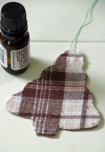 DIY-Car-Air-Freshener-fabric