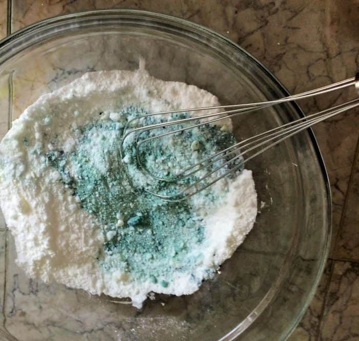 whisking bath bombs ingredients together