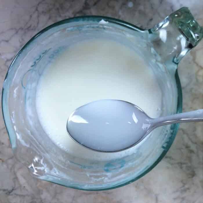 Love this!! my dry, itchy, sensitive skin has never felt better. -- Easy 3-ingredient essential oil soap that moisturizes, exfoliates, and soothes skin + FREE PRINTABLE of recipe & 25 custom EO blends