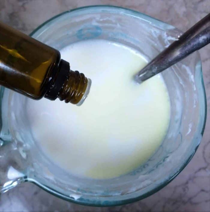 Love this!! my dry, itchy, sensitive skin has never felt better. -- Easy 3-ingredient essential oil soap that moisturizes, exfoliates, and soothes skin + FREE PRINTABLE of recipe & 25 custom EO blends