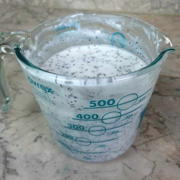 Love this!! my dry, itchy, sensitive skin has never felt better. -- Easy 3-ingredient essential oil soap that moisturizes, exfoliates, and soothes skin + FREE PRINTABLE of recipe & 25 custom EO blends