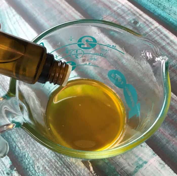 These DIY bath melts are loaded with decadent butters and good-for-your-skin essential oils. Plus they smell amazing! click for the recipe and step-by-step instructions to make these super moisturizing, skin softening, and great-smelling bath melts.