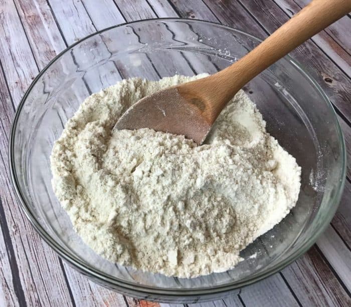 DIY oatmeal milk bath soothes dry, irritated skin plus it has the great calming aroma of lavender essential oil