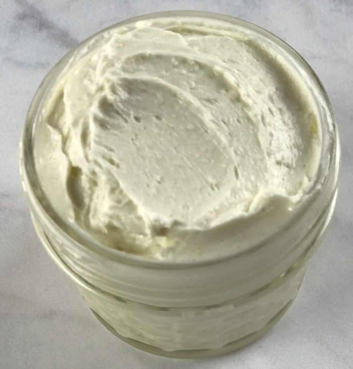 homemade magnesium body butter {with essential oils} to improve sleep, reduce stress, calm mood, increase energy, and soothe cramps & aches