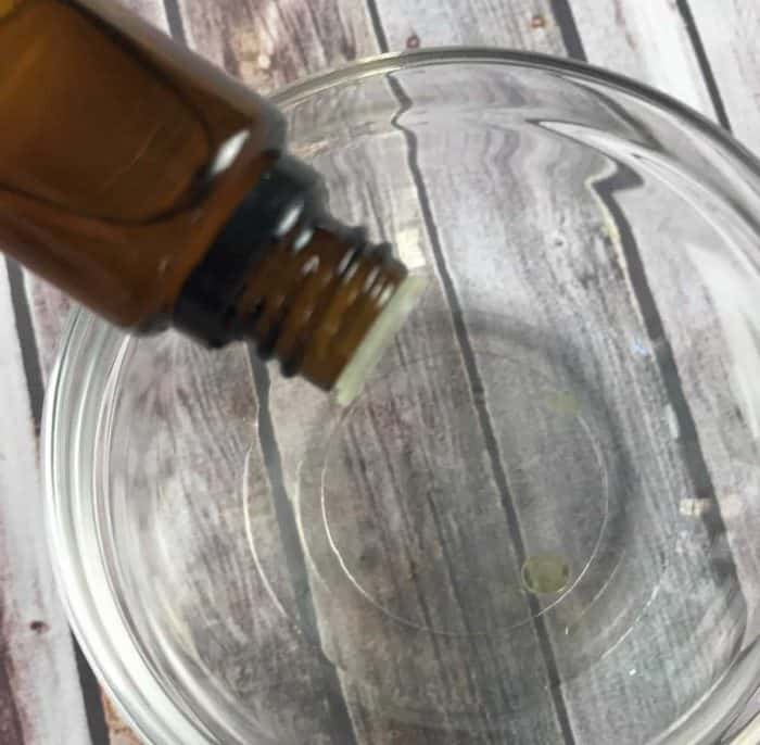 DIY kid-safe hand sanitizer recipe with essential oils - Germs are everywhere.  When you can't get to a sink to wash your hands, keep clean with this natural homemade hand sanitizer gel {with essential oils}.