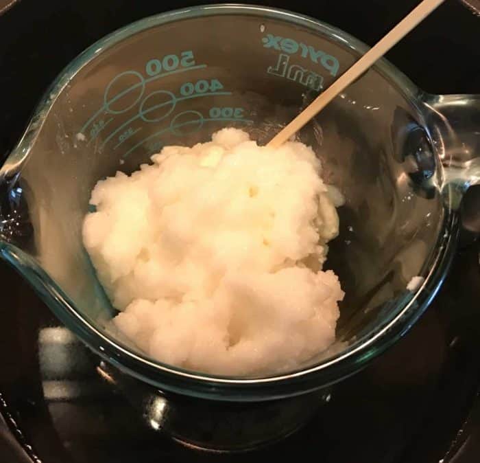 homemade essential oil sunscreen recipe. It's water resistant, protects against UVA and UVB , and SPF 30+. Plus it rubs in completely and it's not sticky or overly greasy. {DIY natural sunscreen recipe, essential oil recipe, essential oil DIY, doTERRA, Young Living, Plant Therapy}