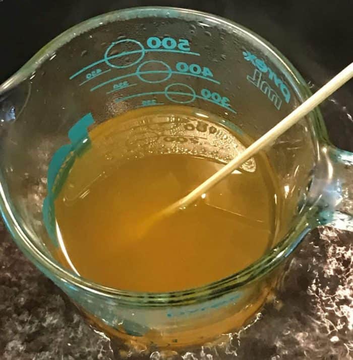 homemade essential oil sunscreen recipe. It's water resistant, protects against UVA and UVB , and SPF 30+. Plus it rubs in completely and it's not sticky or overly greasy. {DIY natural sunscreen recipe, essential oil recipe, essential oil DIY, doTERRA, Young Living, Plant Therapy}