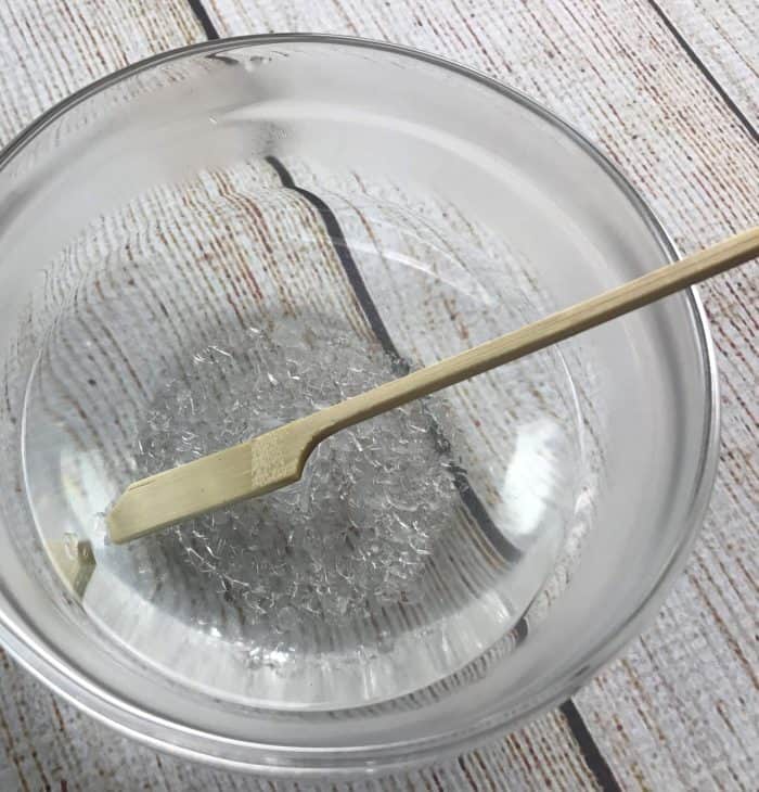 all natural DIY recipe with essential oils for perfectly imperfect soft, textured beachy waves with added volume and fullness