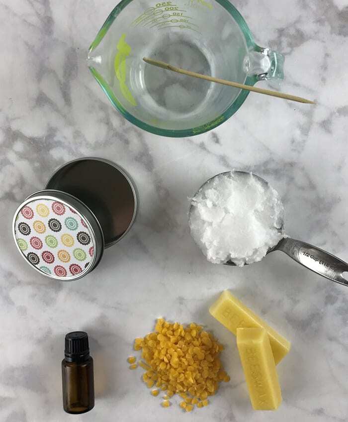 Boost your immune system and stay healthy with this essential oil immune support foot rub recipe. Fight colds, coughs, and other bugs. #essentialoilrecipes #essentialoilDIY #essentialoilsforcolds #naturalDIY #naturalimmunesupport #essentialoil
