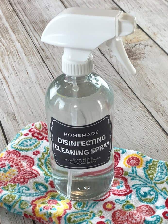 Clean your home and freshen it at the same time with this natural essential oil disinfectant cleaning spray. It's an all-natural, non-toxic powerful cleaner that disinfects, sanitizes, deodorizes, and even kills mold & mildew. And it does all of this with a great, fresh clean scent. #essentialoils #essentialoilrecipes #naturalcleaning #essentialoilDIY #naturalLysol #homemadeLysol #disinfectingspray #essentialoilsprays #easyDIY