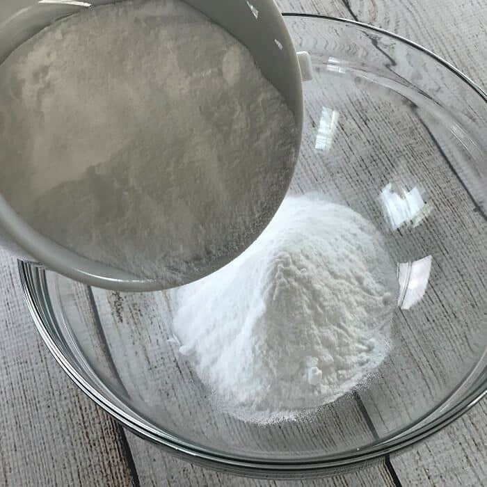 Freshen and eliminate trash can odors naturally with these easy-to-make homemade essential oil trashcan deodorizing tabs. {no more stinky, smelly trash cans, garbage cans, wastebaskets} essential oil trash can odor recipe #essentialoils #essentialoilrecipes #essentialoilDIY #stinkytrash #deodorizingtabs #essentialoilcleaning #naturaldeodorizer