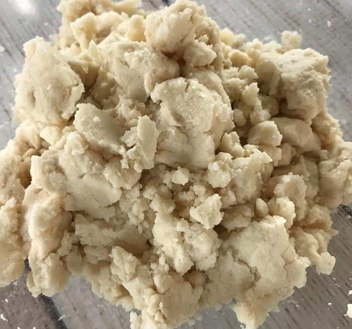 Freshen and eliminate trash can odors naturally with these easy-to-make homemade essential oil trashcan deodorizing tabs. {no more stinky, smelly trash cans, garbage cans, wastebaskets} essential oil trash can odor recipe #essentialoils #essentialoilrecipes #essentialoilDIY #stinkytrash #deodorizingtabs #essentialoilcleaning #naturaldeodorizer