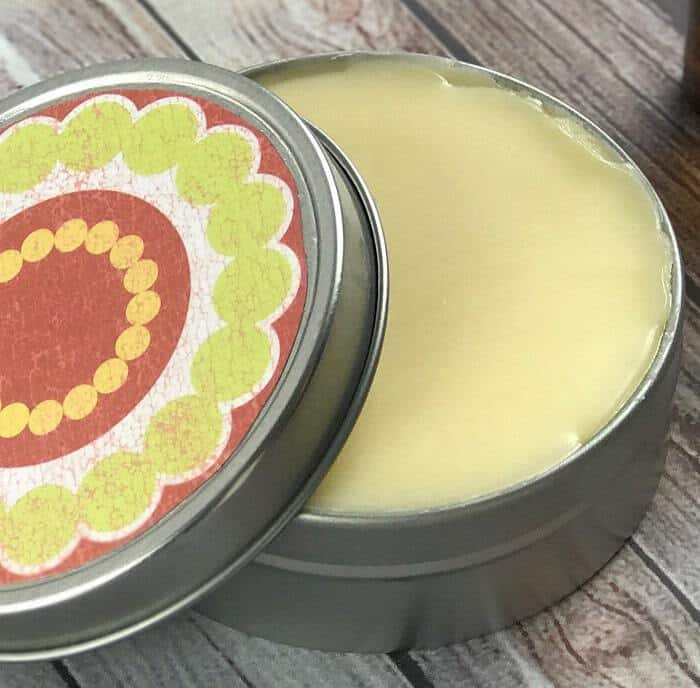 Upset stomach essential oil salve recipe for bloating, gas, constipation, indigestion, nausea, diarrhea, cramps, or motion sickness). This natural home remedy works both topically and aromatically to help calm and soothe tummy troubles. #essentialoils #essentialoilrecipe #naturalremedy #upsetstomach #homemade #DIYessentialoil