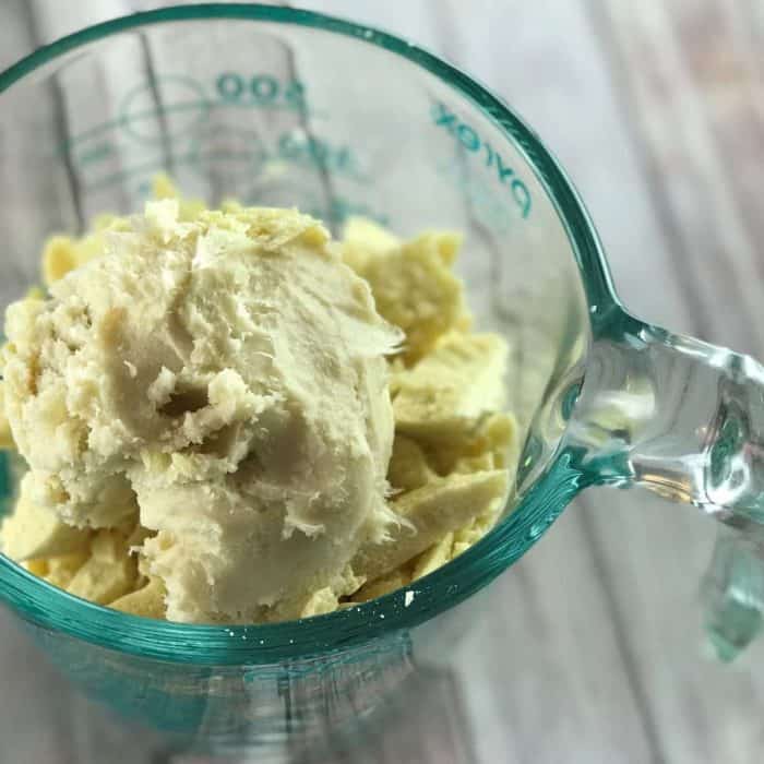 Lush copycat recipe for Wiccy Magic Muscles massage lotion bars - combination of cinnamon and peppermint essential oils provides warm, tingly sensation that soothes sore, achy muscles. Adzuki beans apply light pressure and feel like tiny little fingertips giving you a wonderful relaxing massage. #Lushcopycat #essentialoilrecipes #essentialoilDIY #essentialoiluses #lotionbars #essentialoils #DIYbeauty