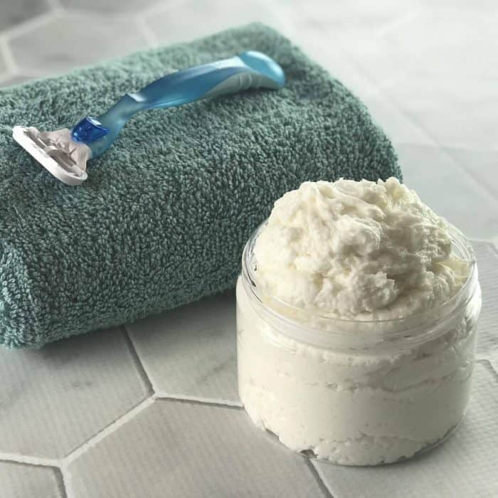 homemade shaving cream with essential oils - It's naturally rich and creamy, making legs and underarms silky smooth. With built-in moisturizers, skin is soft, smooth, and perfectly moisturized. Great for sensitive skin. Includes several recipes for essential oils to customize - relaxing, uplifting, energizing, and more #homemadeshavingcream #diyshavingcream #essentialoilrecipes #DIYrecipes #DIYbeauty #naturalbeauty #essentialoil