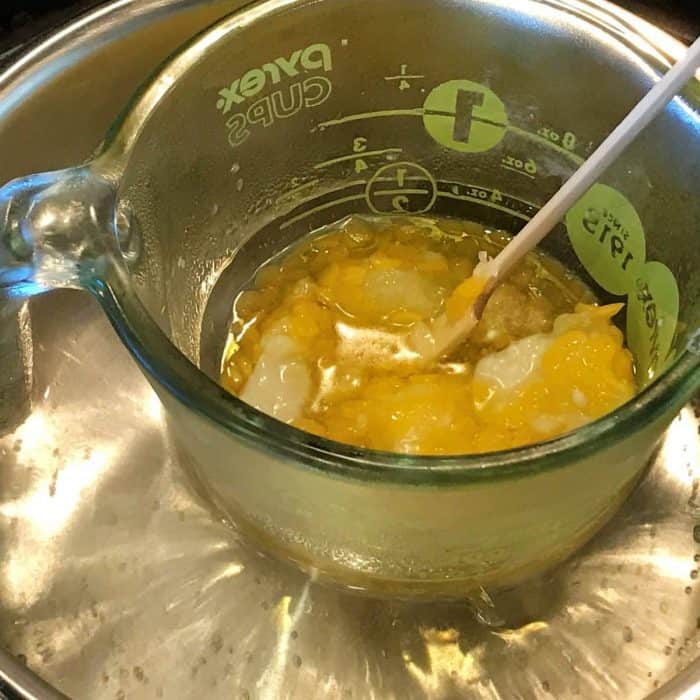 This one natural headache relief balm stops headache pain from all kinds of headaches - tension, stress, allergy-triggered, hormones (PMS and menopause), migraine, and sinus headaches. it's an easy DIY made with the natural goodness of essential oils. #essentialoils #essentialoilrecipes #DIYrecipes #yleo #doterra #essentialoiluses #naturalremedies #headacheremedies #headacherelief #headacheessentialoil #headache