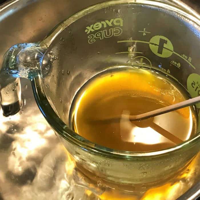 This one natural headache relief balm stops headache pain from all kinds of headaches - tension, stress, allergy-triggered, hormones (PMS and menopause), migraine, and sinus headaches. it's an easy DIY made with the natural goodness of essential oils. #essentialoils #essentialoilrecipes #DIYrecipes #yleo #doterra #essentialoiluses #naturalremedies #headacheremedies #headacherelief #headacheessentialoil #headache