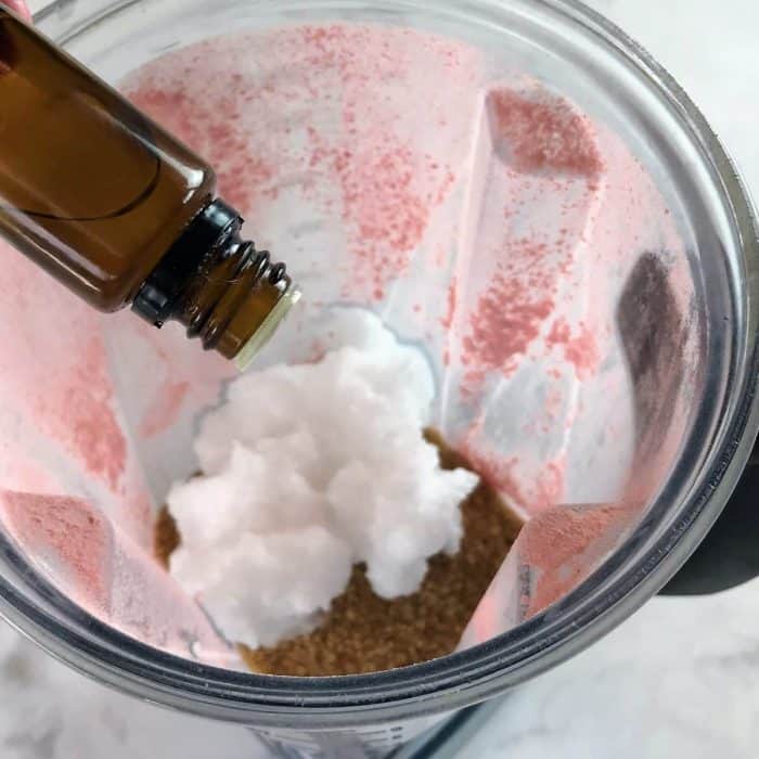 What's better than soft, smooth, exfoliated skin? Soft, smooth, exfoliated skin that smells like fresh-picked strawberries! Homemade strawberry lime sugar scrub recipe {with essential oils} Essential oil recipe, essential oil DIY, homemade sugar scrub, natural beauty recipe, essential oil sugar scrub, essential oil gifts, doTERRA, Young Living, DIY gifts