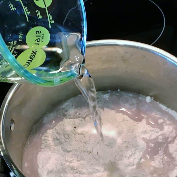 This is the absolute best homemade aromatherapy playdough to help ease stress and anxiety. Easy to customize and make your perfect scent with info about 20+ calming essential oils and 15+ soothing aromatherapy recipes. Super easy to make, uses common ingredients you probably have in your kitchen, in vibrant colors that won't stain your skin, and stays soft & pliable for months. essential oil recipe, DIY playdough, calming playdough, DIY essential oil, doTERRA, Young Living