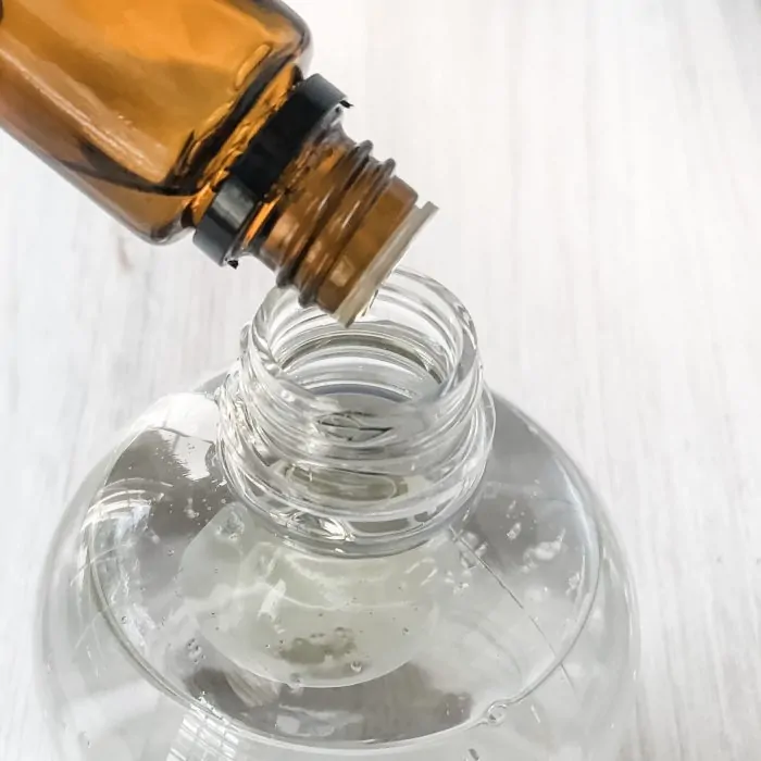 adding essential oil drops to carpet cleaner spray bottle