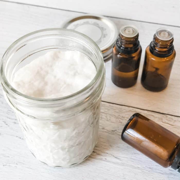 DIY makeup remover pads with essential oils and other all-natural ingredients homemade face wash pads