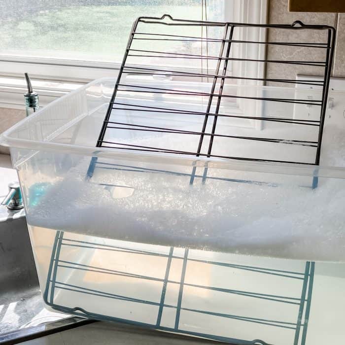 soaking oven racks in hot soapy water
